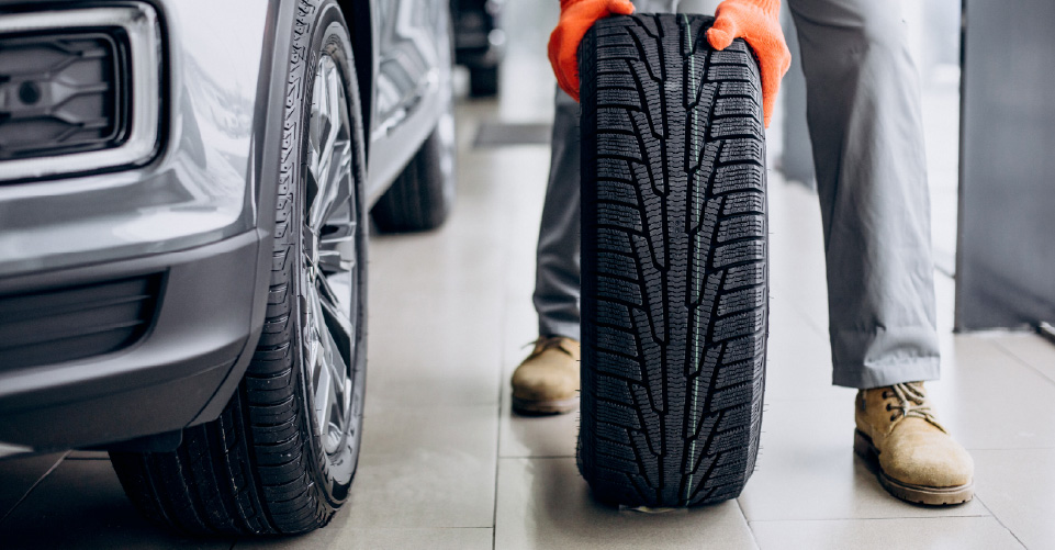 HOW MUCH TREAD DO YOUR TYRES NEED?