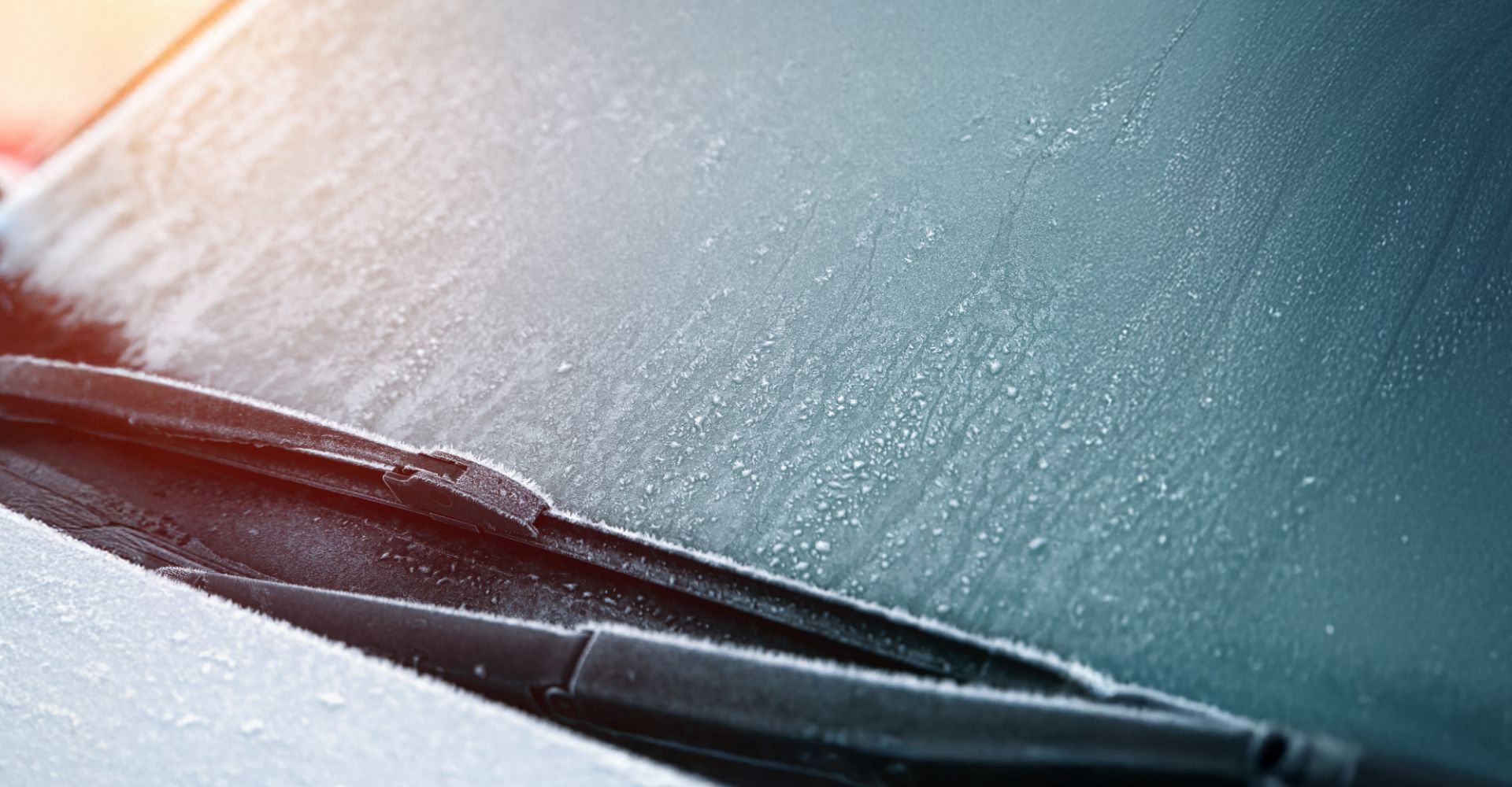 DO’S & DON’TS: HOW TO DEFROST A CAR WINDSCREEN