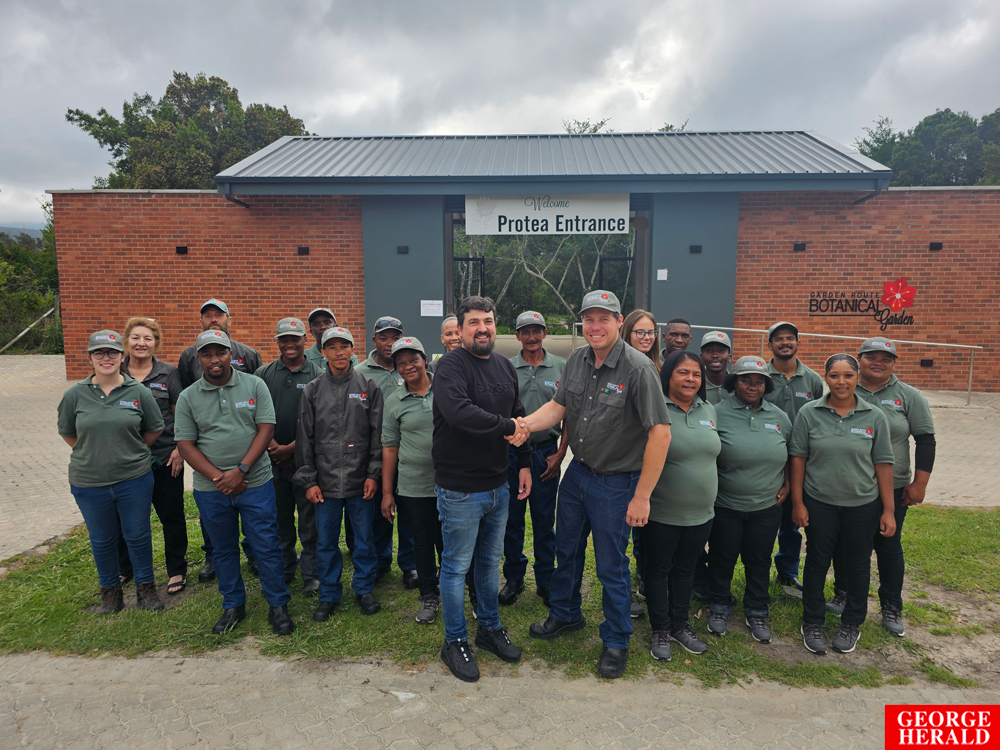 Employees of the Garden Route Botanical Gardens in George with Glen Anderson, Chief Commercial Officer at Dotsure.